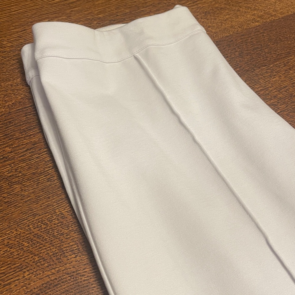 J Jill WearEver Pin-tuck Crop White Slacks - MT